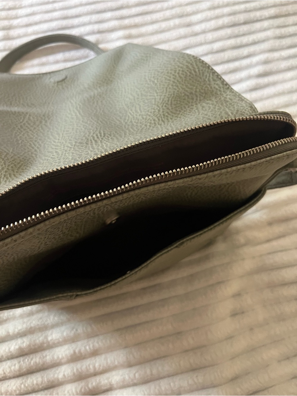 Matt & Nat Olive Green Crossbody Shoulder Bag - Picture 6 of 10